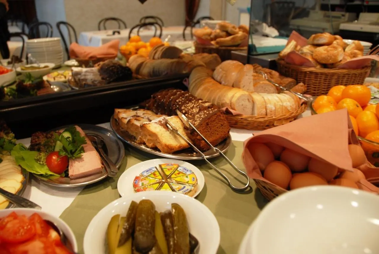 Go Resort Krasków Bed and Breakfast